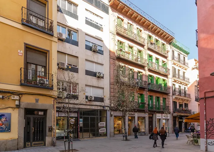 Modern Studio-1Bathroom-Chueca