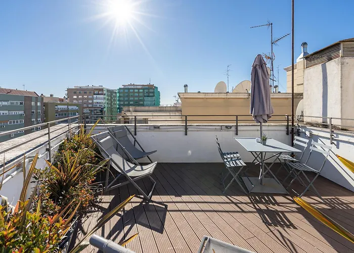 Feelathome Waldorf Suites s