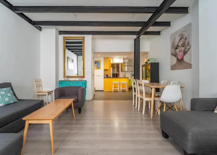 Modern Duplex - 2Bedrooms 1.5Bathrooms - Malasana